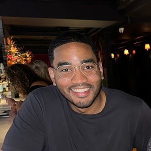 Meet your Posher, Warren